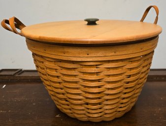 Large Longaberger Basket With Cover 13' Tall 17' Wide