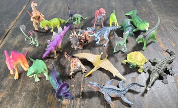 Lot Of Vintage Plastic Dinosaurs 2.5' To 4'