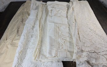 Vintage Linen Lot Tableclothes