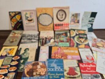 Lot Of Vintage Cooking Booklets And Pamphlets