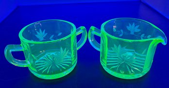 Vintage Uranium Glass Open Sugar And Creamer Set Depression Green Glass