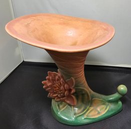 Roseville Pottery Vintage Water Lily Cornucopia Vase, Shape 178-8