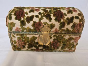 Vintage Clothe Exterior Jewelry Box