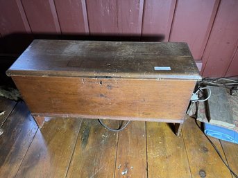 Blanket Chest, Lift Top, One Drawer, 44' Long  X 16.5' Deep X 22' Tall