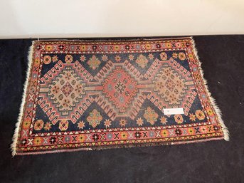 Oriental Diamond Center Scatter Rug, 32' X21'