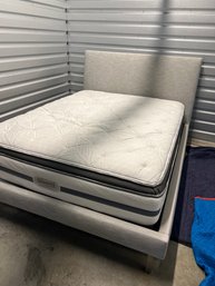 Room And Board Ella Queen Bed With Mattress  (light Solid Grey)