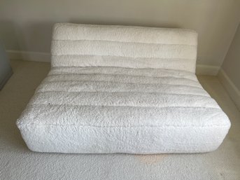 Sherpa RH Settee