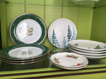 Noritake Holly & Berry Gold 9in Porcelain White Accent Plates Set Of 4 & Set Of Pine Tree Plates