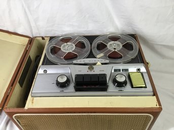 Cool RCA Victor Reel To Reel Recorder - As Is