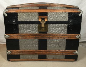 Wonderful Arched Top Antique Steamer Trunk (see Photos, In Great Condition)