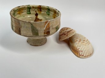 Footed Glazed Bowl With Seashells