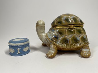Ceramic Turtle Hinged Lid Jewelry Box & VINTAGE WEDGWOOD JASPERWARE BLUE WHITE CAMEO MINIATURE ROUND TRINKET B