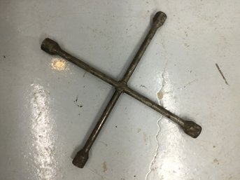 Lug Wrench