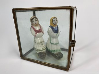 Beautiful Antique European Porcelain Figurines In Glass & Copper Case (see Photos For Condition)