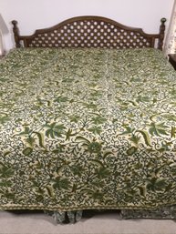 Vintage Hand Made Indian Crewel Work Bed Coverlet Approximately 76' X 104'