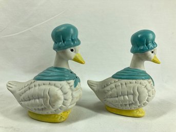 Cute Salt And Pepper Goose Shakers