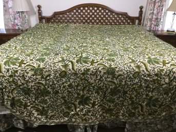 Beautiful Multi Green Crewelwork Vintage Bed Coverlet