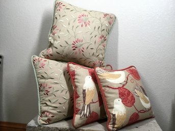 2 Pairs Of Decorative Throw Pillows