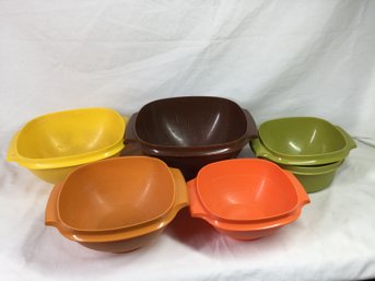 Collection Of Vintage Plastic Tupperware