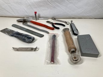 Lot Of Assorted Detailing Tools