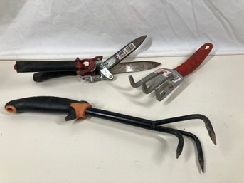 Assortment Of Handheld Garden Tools