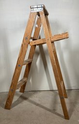 Wood Step Ladder