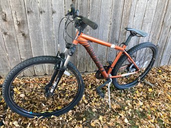 Nice Diamondback Orange Mountain Bike