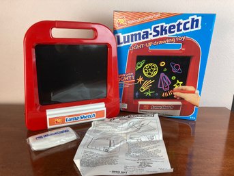 Toy, Luma Sketch Light Up Drawing Toy (see Photos)