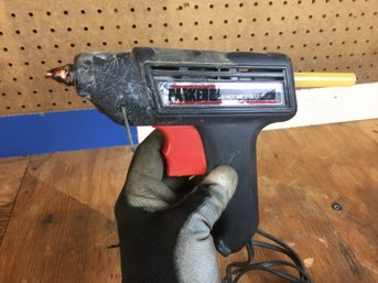 Parker GR-60 Hot Melt Glue Gun    Black With Red Trigger  110 V.