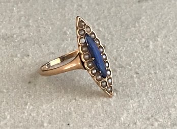 Antique Gold Toned Ring With Blue Stone