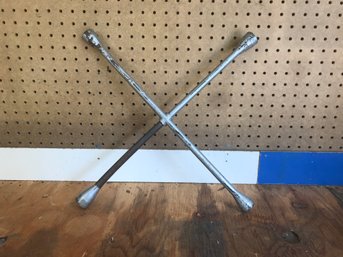 Tire Lug Wrench 4 Way.  Metal (see Photos)