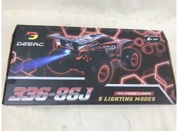 Red And Black Remote Control Car DEERC 335-867 FOG STREAM CLIMBER With 5 LIGHTING MODES