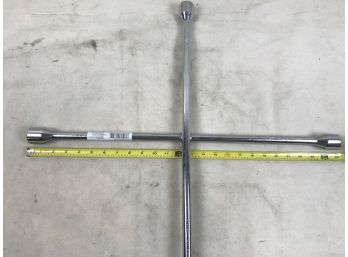 Near New Lug Wrench 25' Chrome SAE Size: 7/8', 15/16', 1', 1-116'