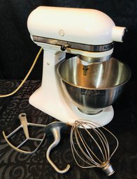 Vintage Kitchen Aid Stand Mixer & Accessories