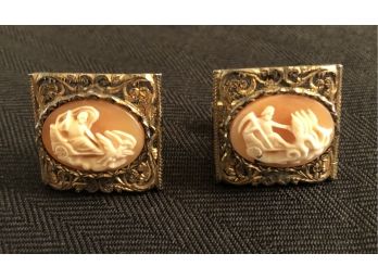 Vintage 14K Gold Cameo Cufflinks Set