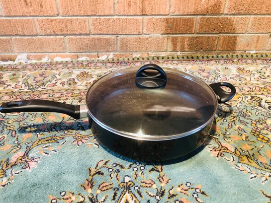 Skillet With Lid