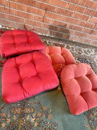 4 Cushions