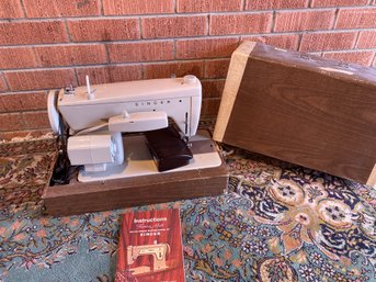 Singer Zig Zag Sewing Machine In Case
