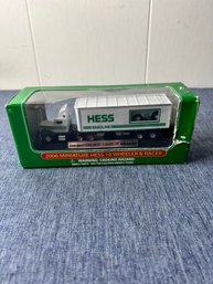 Hess 2006 Truck With Car In Box