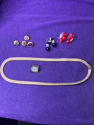 Vintage Bundle Of Jewelry