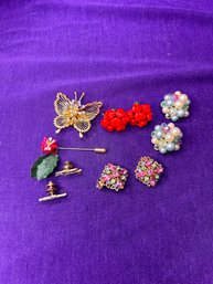 Vintage Bundle Of Jewelry - Clip Ons And Pins
