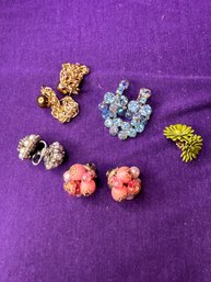 Vintage Bundle Of Jewelry - Clip Ons