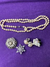 Vintage Bundle Of Pearl/bling Jewelry