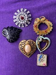 Vintage Bundle Of Jewelry  - Pins