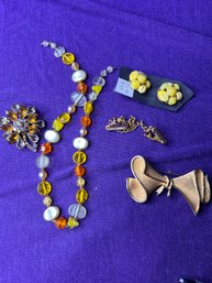 Vintage Bundle Of Yellow/gold Jewelry