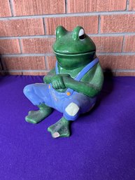 Vintage Ceramic Sitting Frog