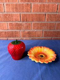 Vintage Strawberry Jar And Flower Plate