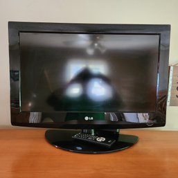 LG 26' LCD TV With Remote