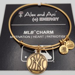 NWT Alex & Ani NY YANKEES MLB Russian Gold Charm Bracelet