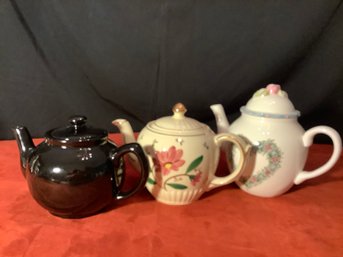 Tea Pot Grouping Including Shawnee Pottery USA & M. Hughes-Collectible!